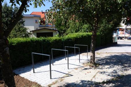 NOVA STOJALA ZA KOLESA 06 FOTO LJUBO VUKELIČ